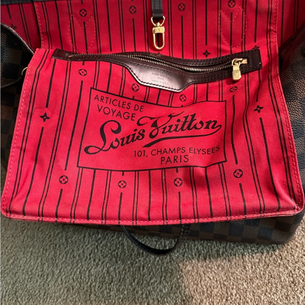 Designer Louis Vuitton  Checkered Tote Bag - Picture 4 of 6